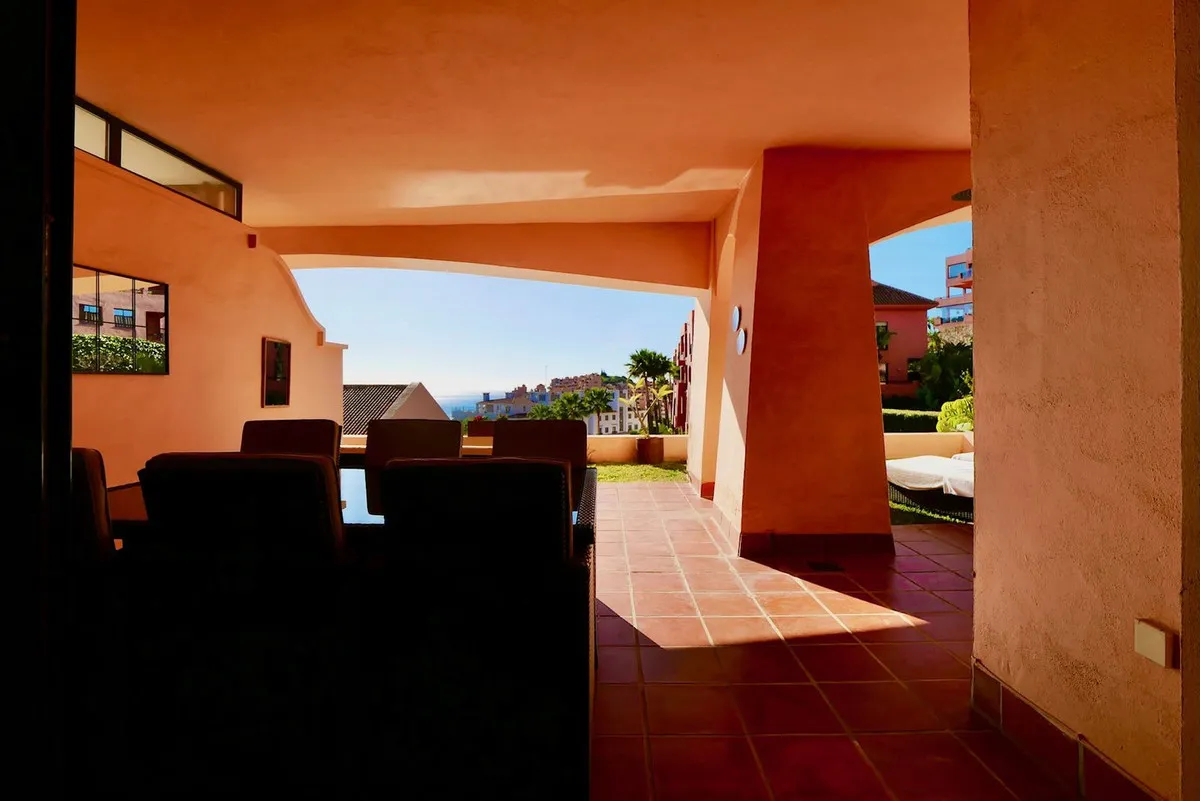 066f5d96-4f07-4882-8543-d8420a2da43c