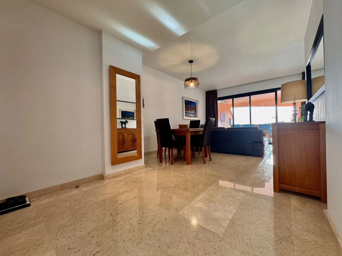 87b39043-cc6a-428f-b4ef-cf61e23fa9cf