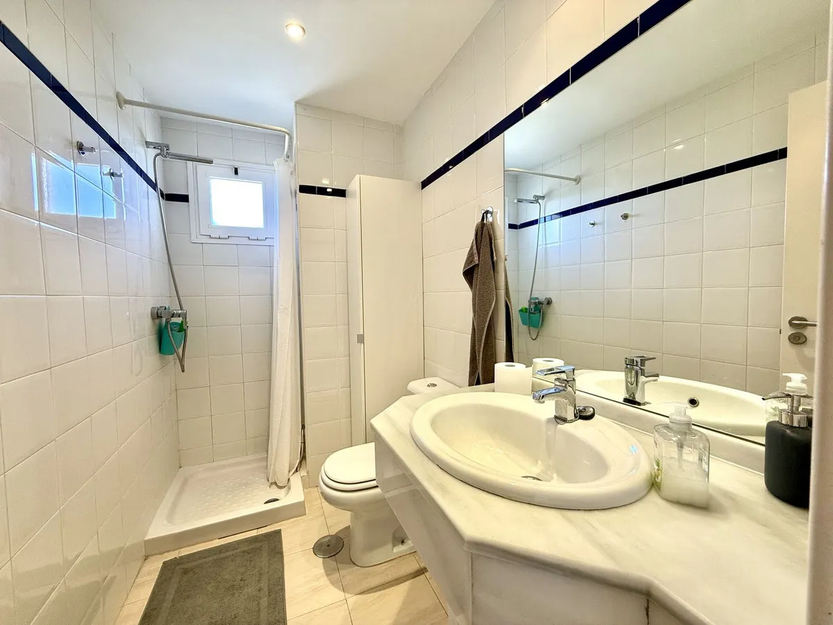 0b98f30d-c22b-4fcf-8804-6a03ae19ca41