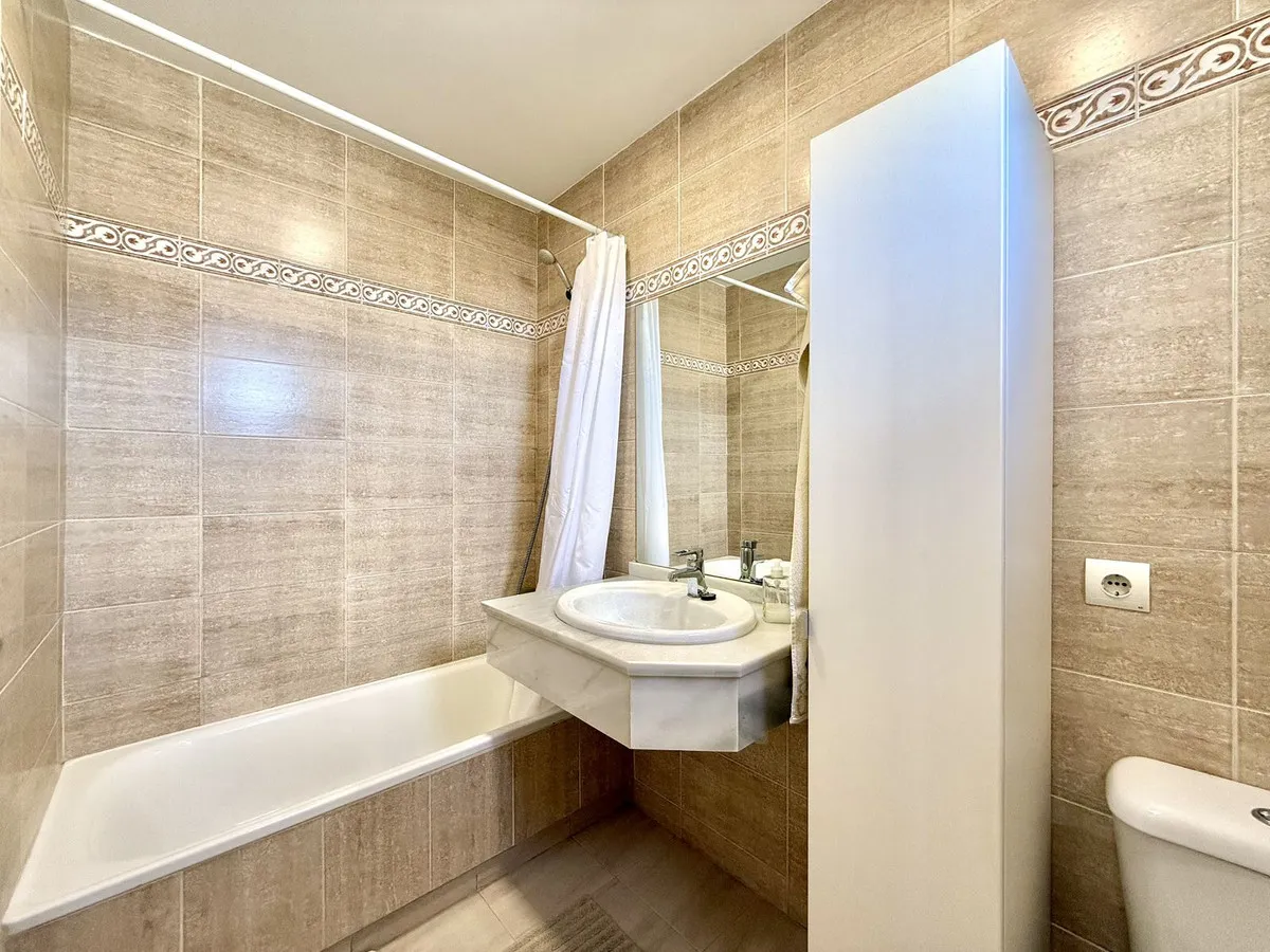 fed938fb-7d42-4c5e-8b1e-1f13cfc140a2