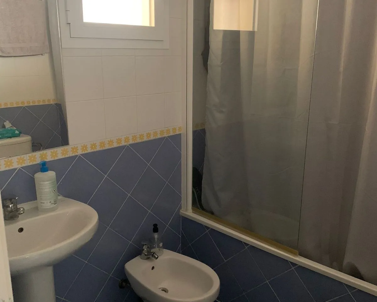 e04ef163-0b4b-4de3-8e6c-52d22f693c73