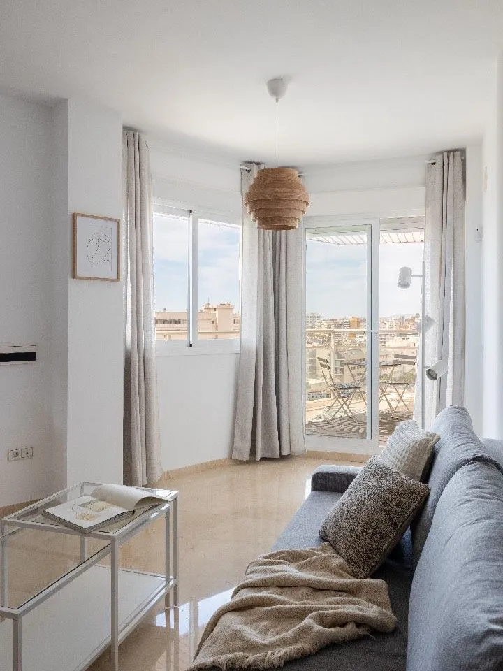 13aacc5b-1c10-43e3-90f7-f72bfafe4811