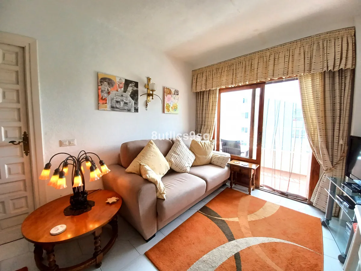 930f4deb-414b-498f-b612-85cf2e59d7ce