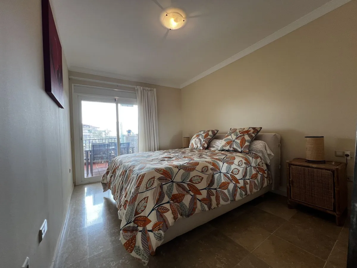 b4e263d0-fa62-401c-b8df-efa22a460311