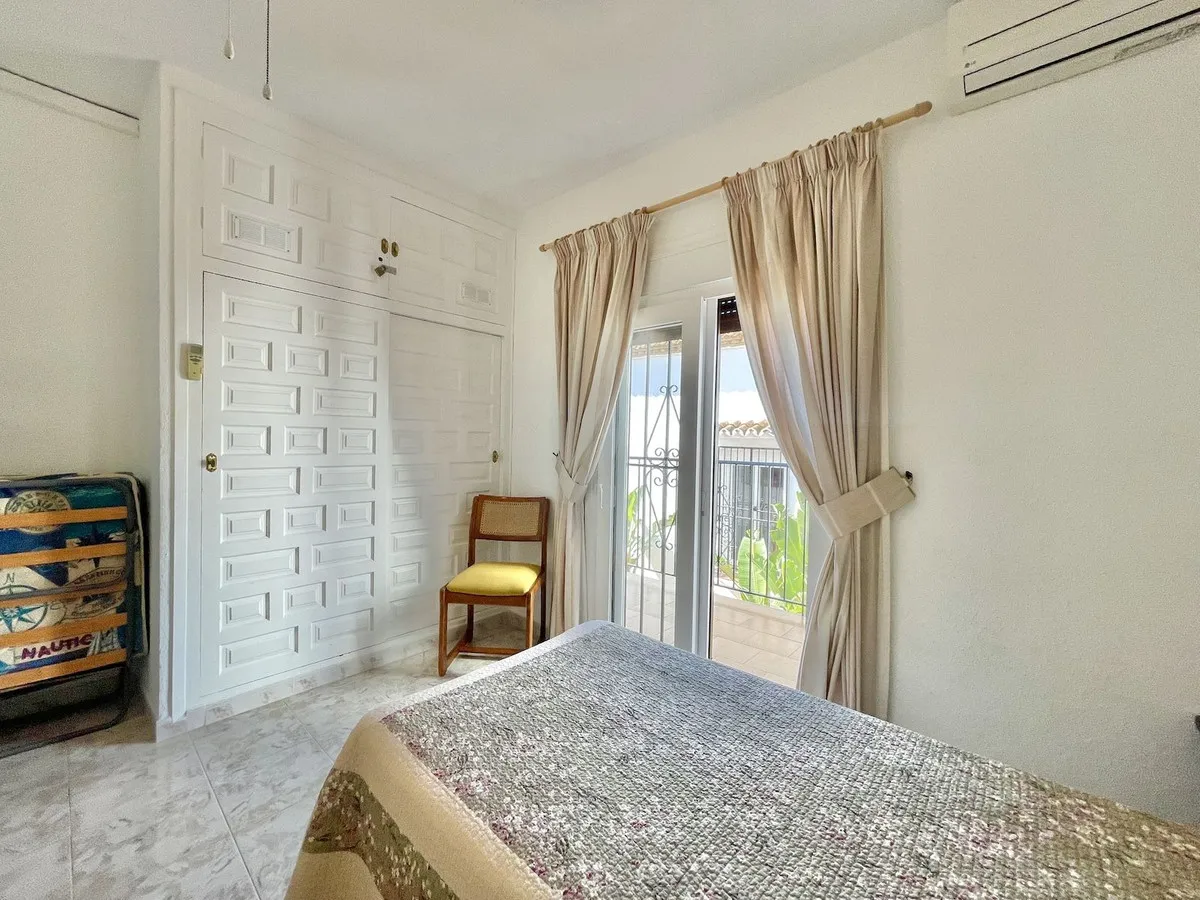 4db7800f-5a78-4198-a7e9-7ec27743707d