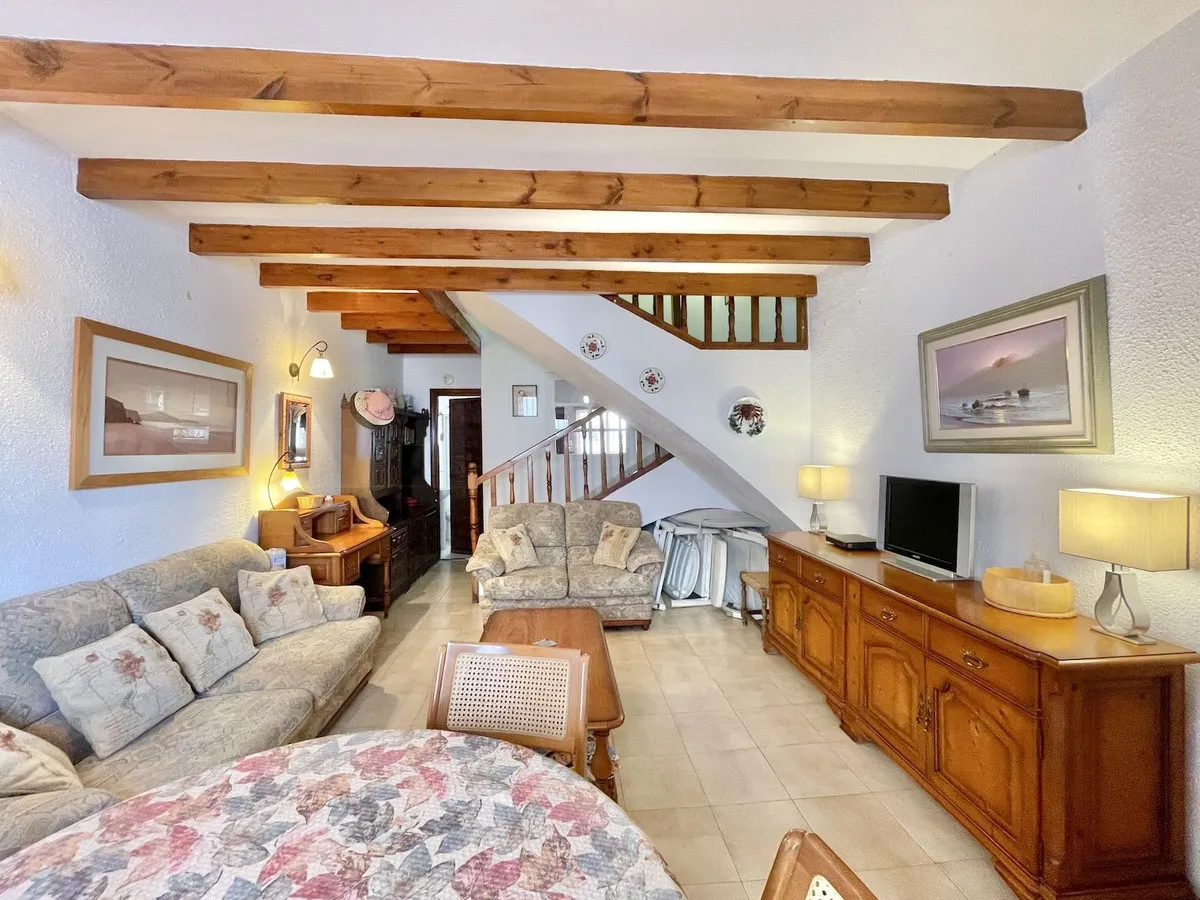 c4dca72a-5dc7-486c-ad7c-23d7f672600f