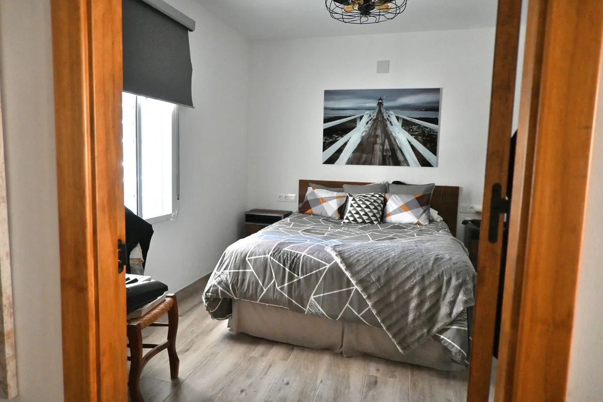 ccd5fd9e-598d-4618-8564-ec2550161b21