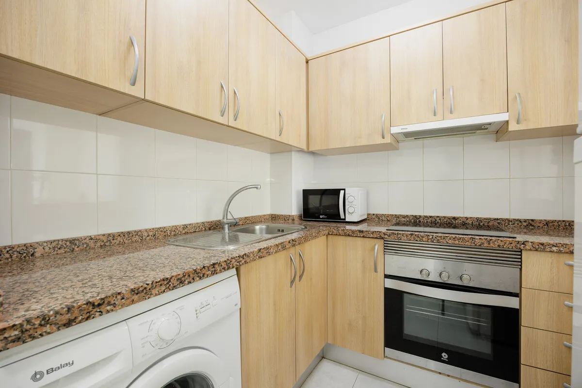 66da3a3c-a5d7-43b2-8f5d-b8c4abf4f56b