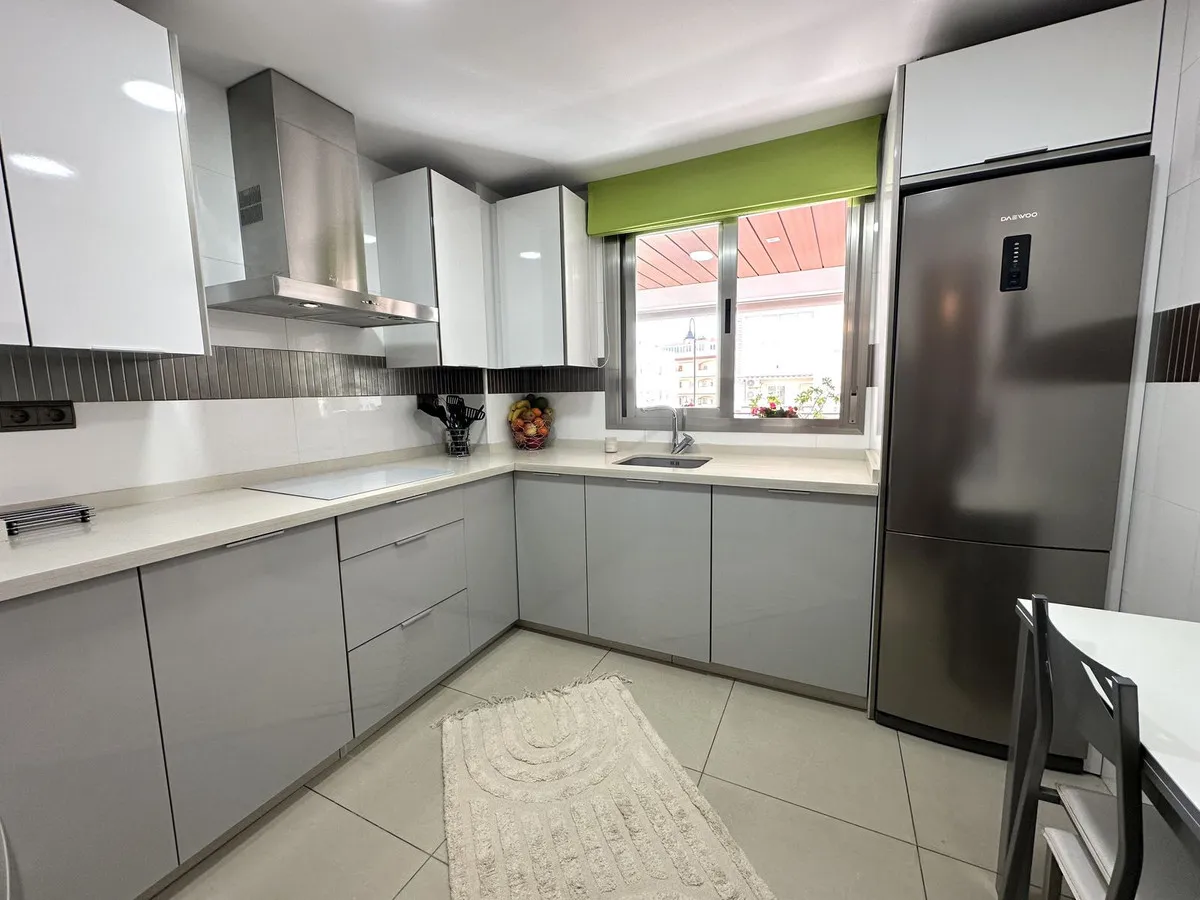 e56d7135-e364-4ffa-9f75-ab5c9509c0dd