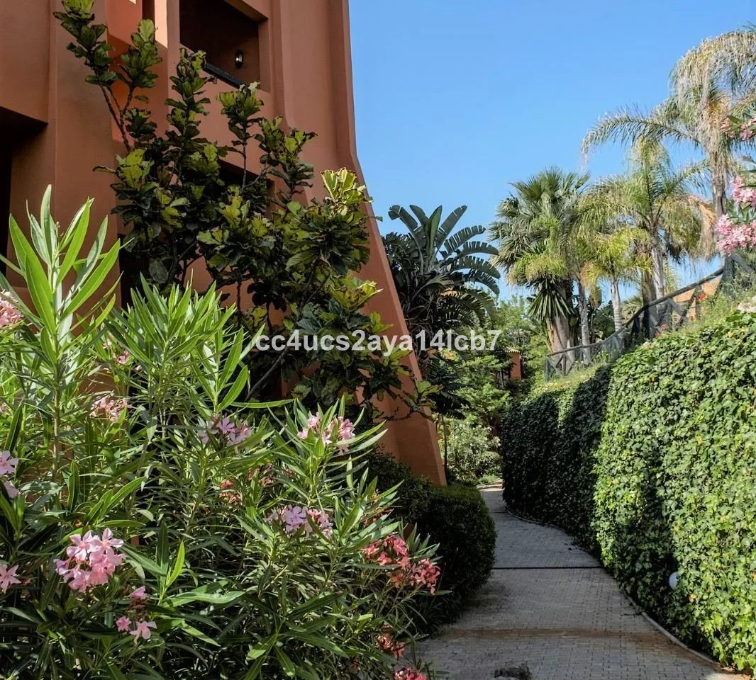 835eb2bf-8614-47c3-b259-dda71842f169