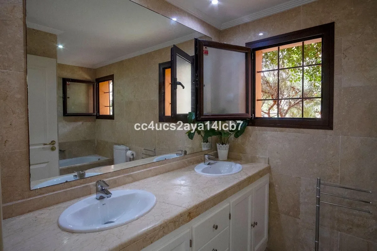 901dee79-3110-41d6-aba0-33ee25a017ec