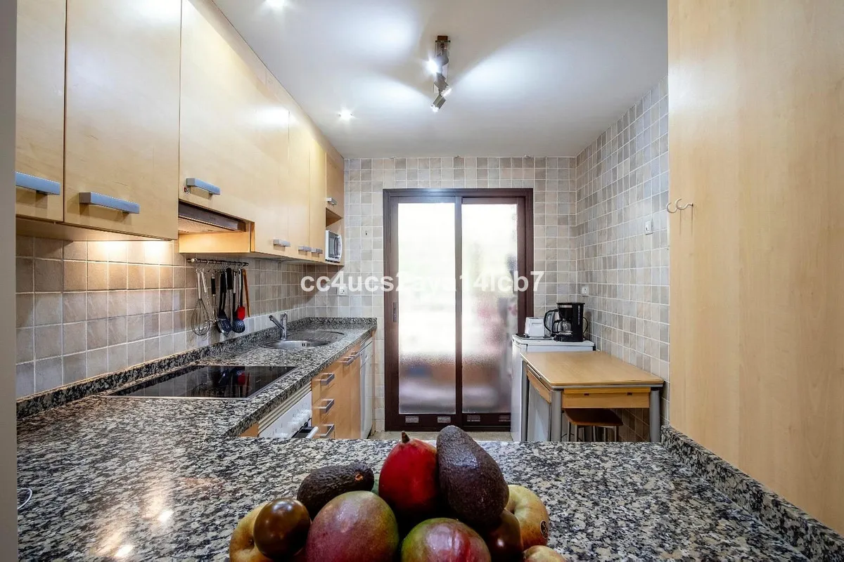 b7dd37fd-1466-4e41-b8d1-e5976393e4da