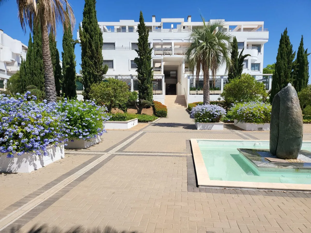 b971a85c-d490-496a-a45a-304321b0c682