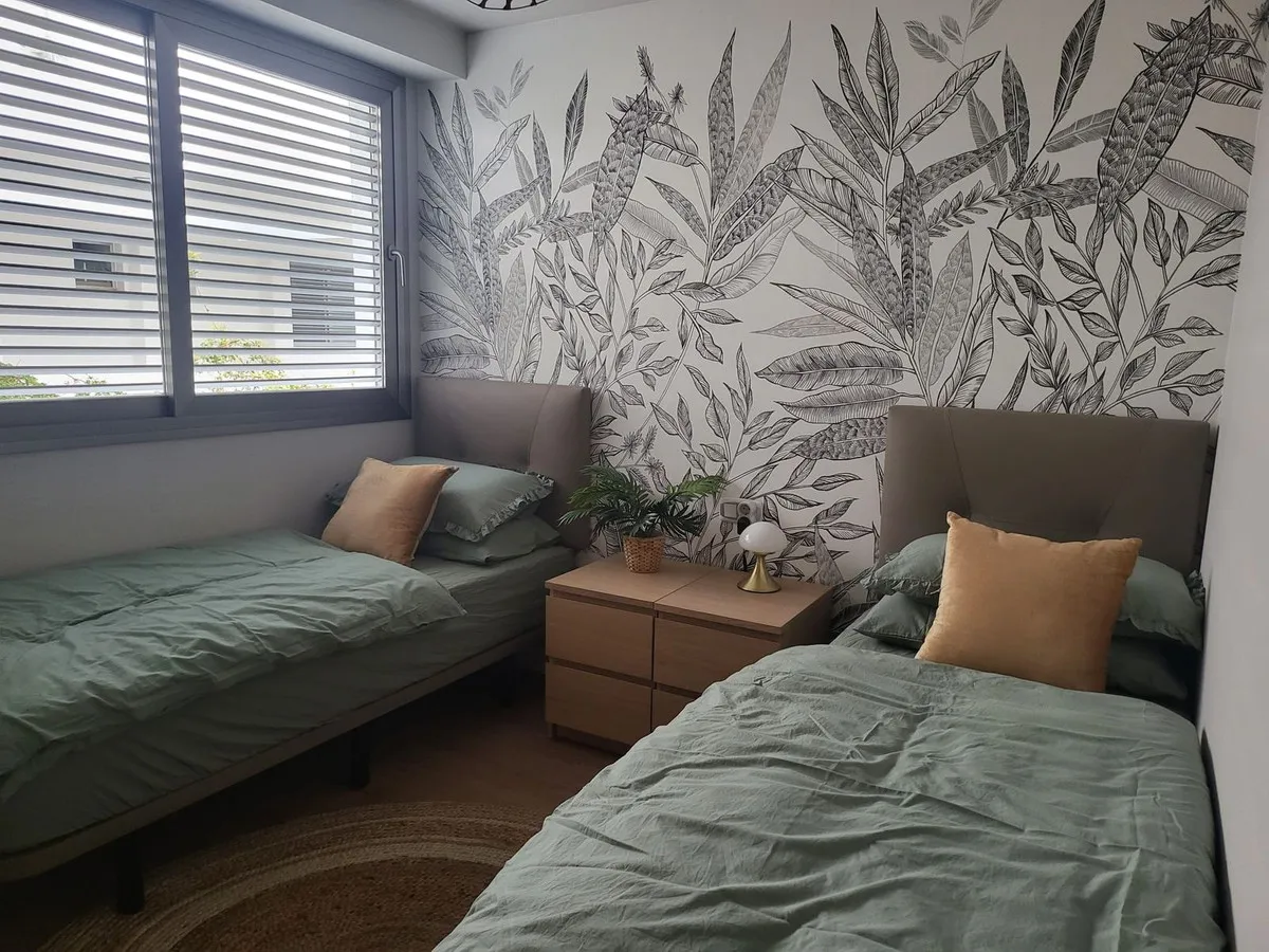 f1066678-b620-4fb0-b684-dbebe399faee