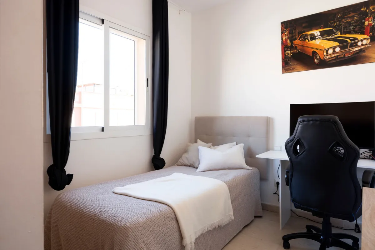 8ce8538b-8d02-4c30-8281-40a86652b348