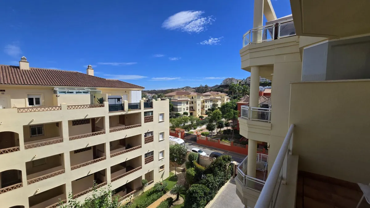 bf0c2adb-4024-4144-ae5f-3b2859270d7f