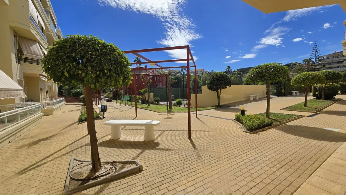 e23894bb-b864-46ba-a4c0-53df365c758b