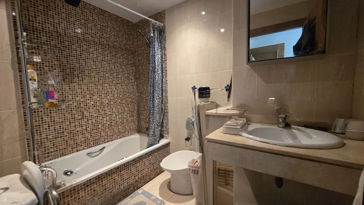 fd4bc042-22f6-42bb-bd03-58cada3f0a59