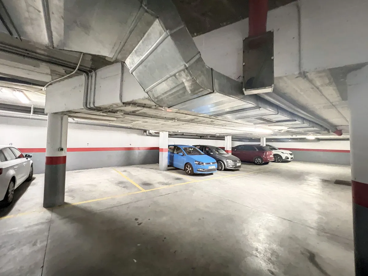 08fea1f9-1a9b-4563-a1a8-4d8a358de752