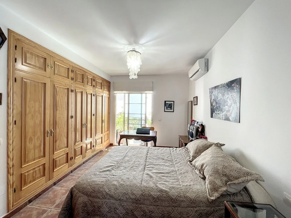 77e8d49e-3548-4705-9e31-4e0d40ab0800