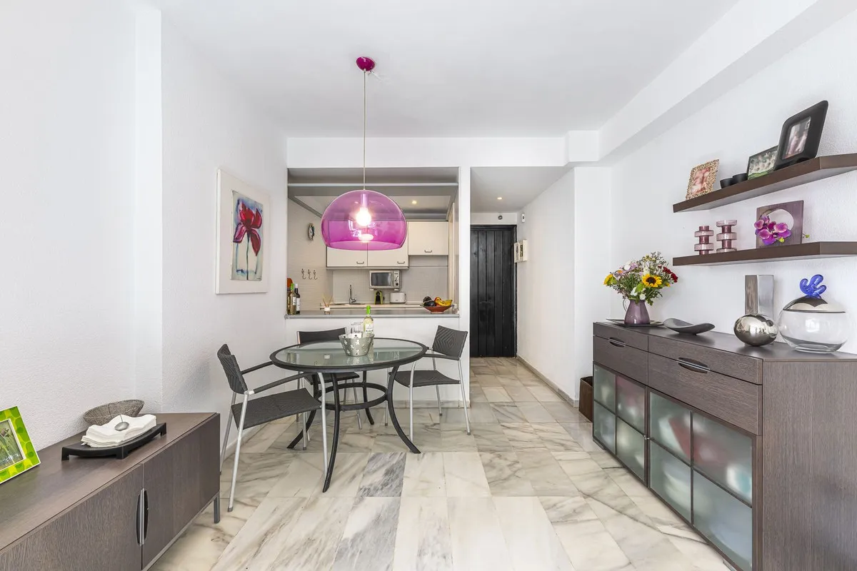 e992ae81-f1d2-4a85-9f31-f99d41acec2c