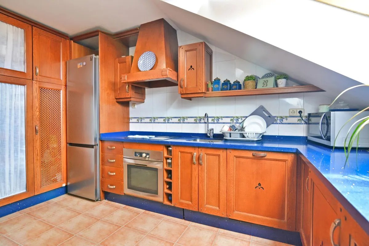 5d54d61b-228d-4208-a973-94888ddb1407