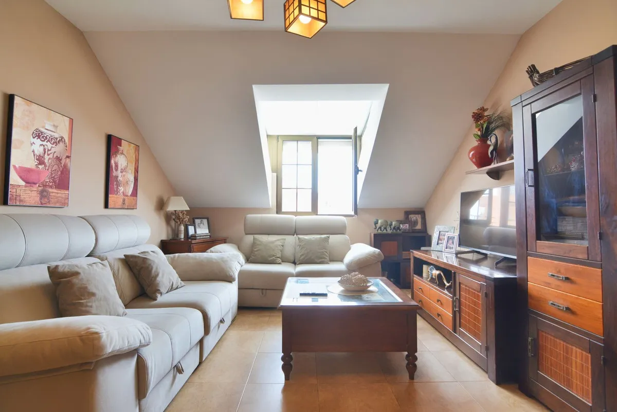 9b340f00-d6df-4770-aff4-b5bb90e15172