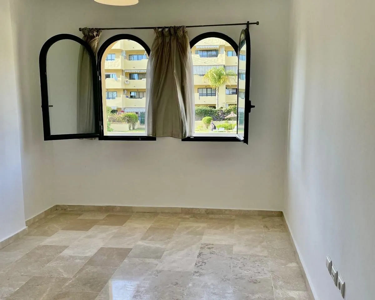 35ac2499-595b-4c31-8e96-f5035d56bdff