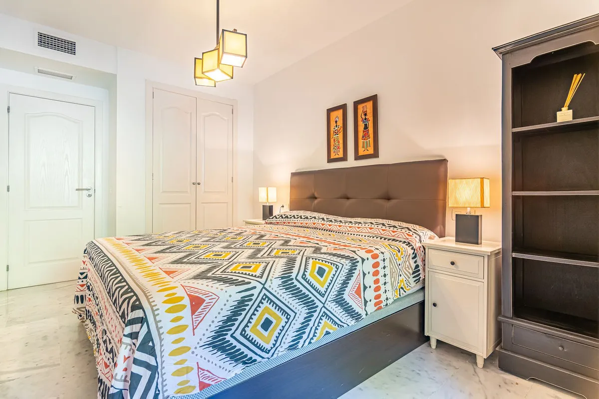 484203f6-987f-4155-b3c9-4a51f7c87bad