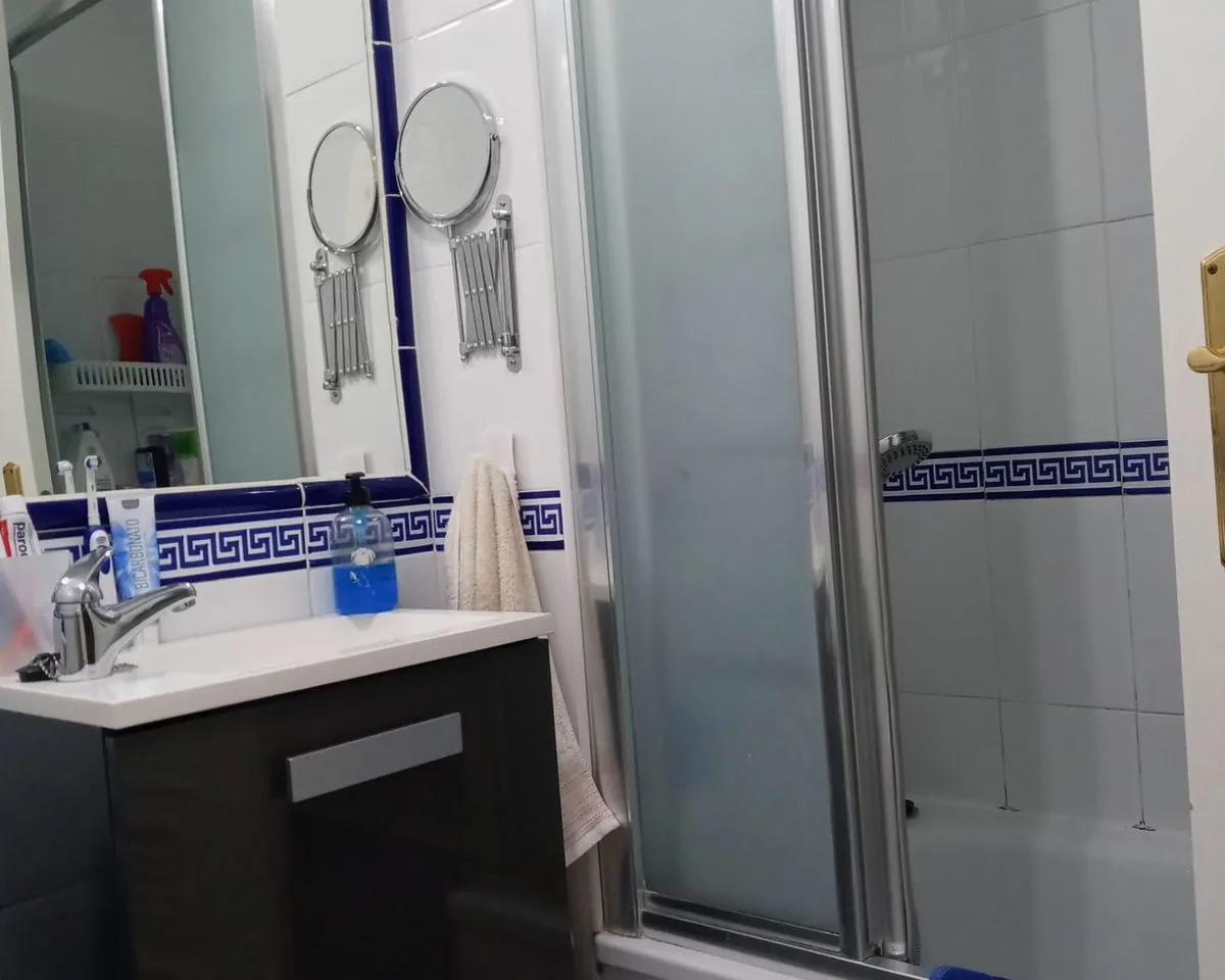 b1dba708-549d-4c00-ad3a-142091dfe5d6