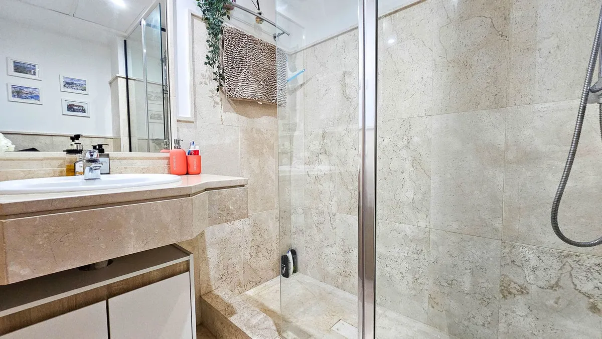 6d40caff-08fd-4109-81d0-85885f71d7b7