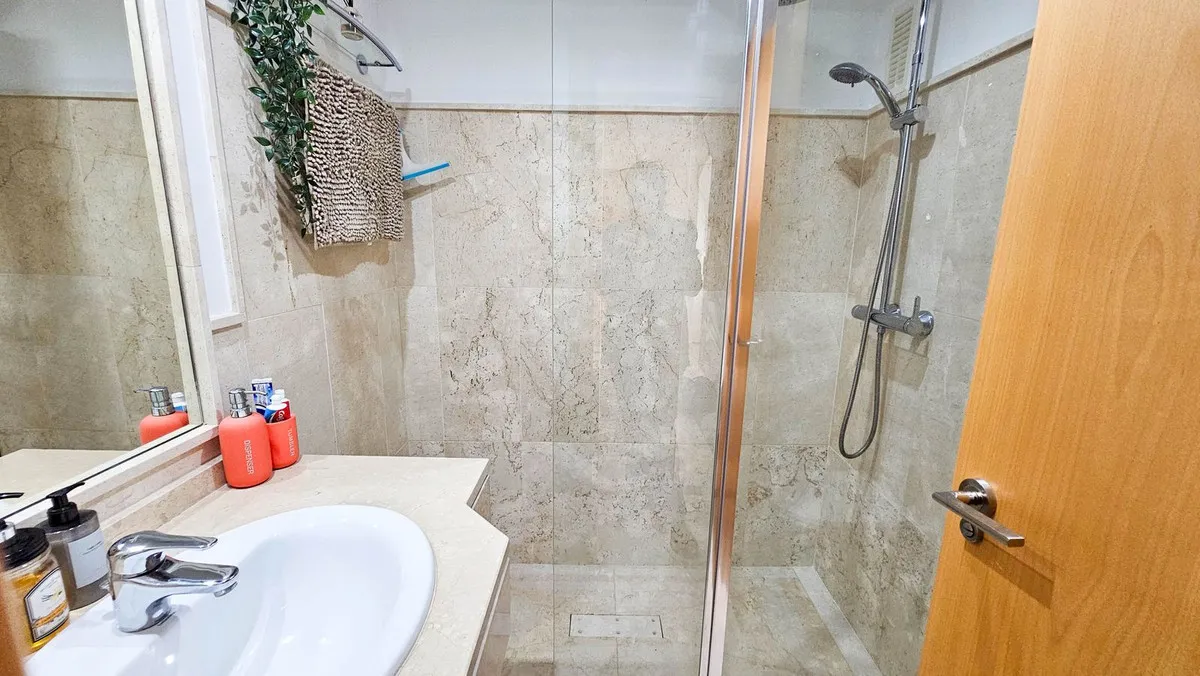 a015e275-dbf1-4237-8fb3-6b2b8ab2b498