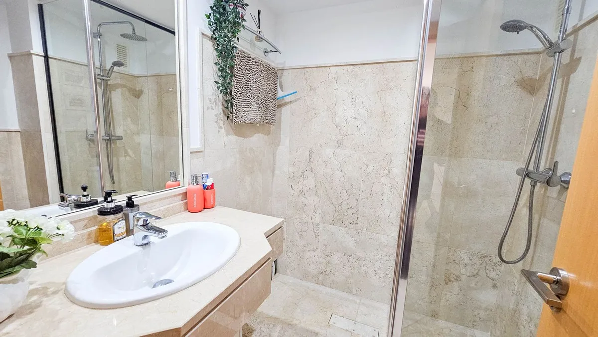 a891b951-c444-4269-ab69-2e17b40d23eb