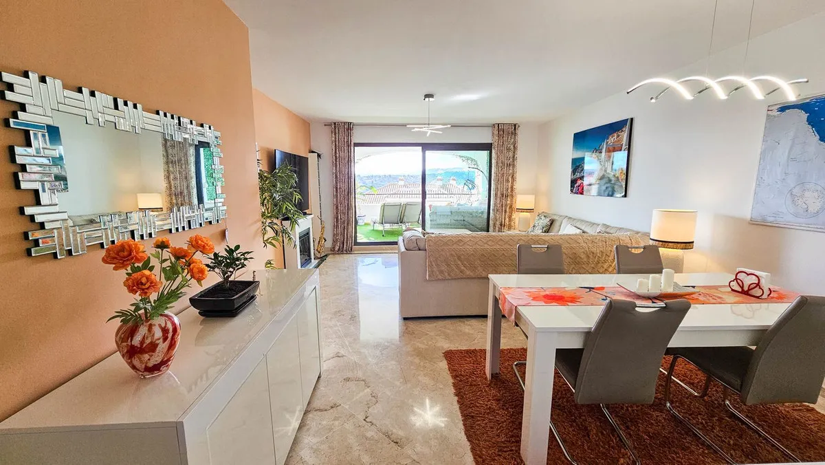 c0202bc7-612c-43a9-94b9-cac0630ff168