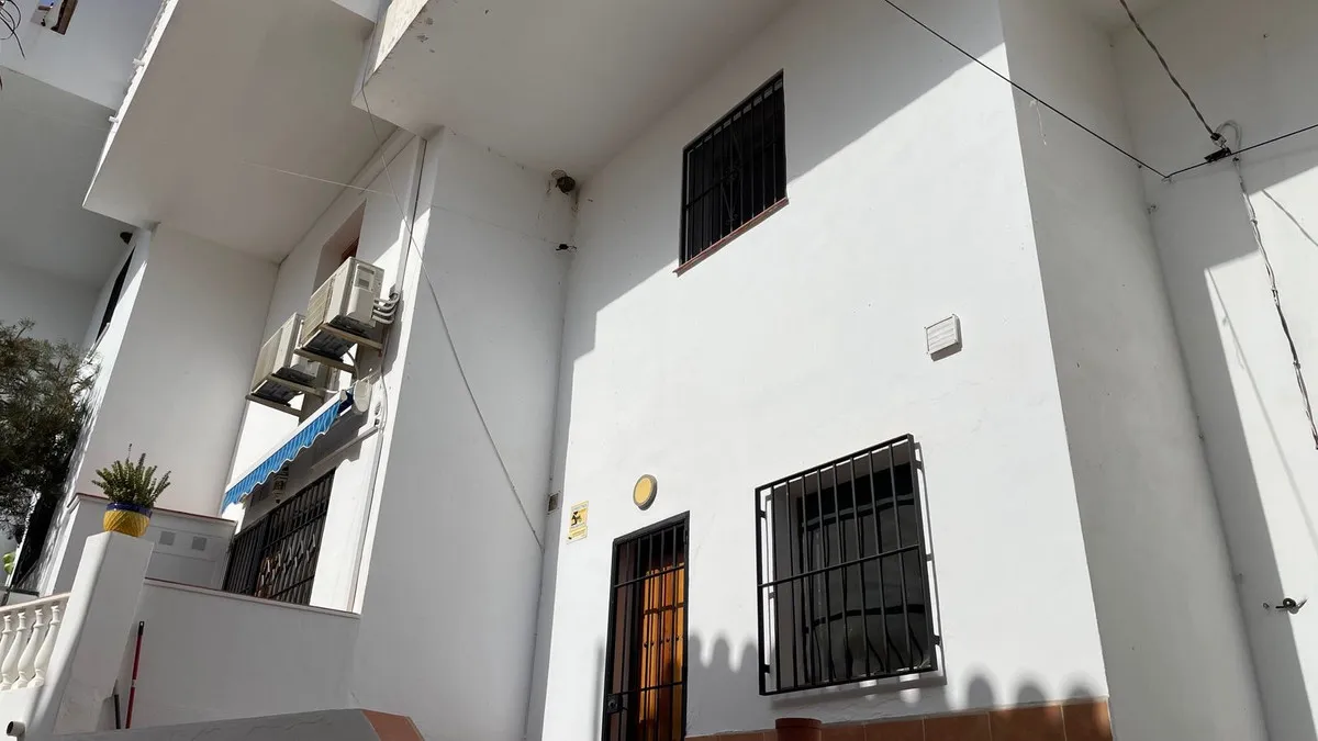 7b064568-5bbf-42e3-a87d-143851503f5c