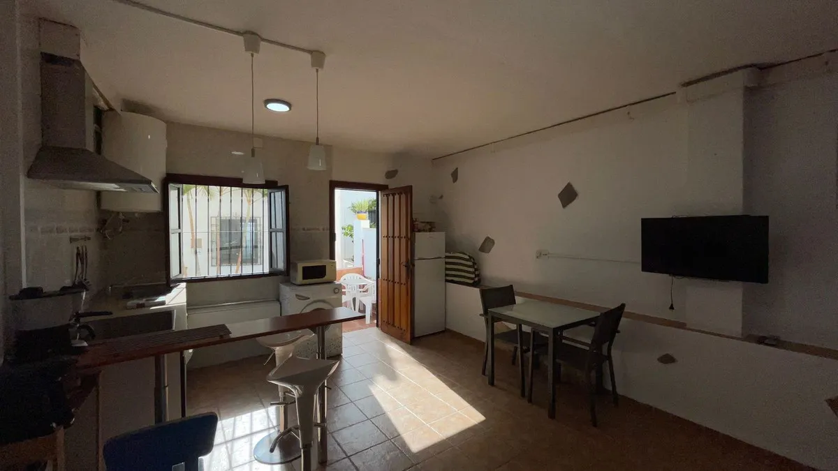 7b1e061c-b27e-46db-95e1-8b9fcfe33406