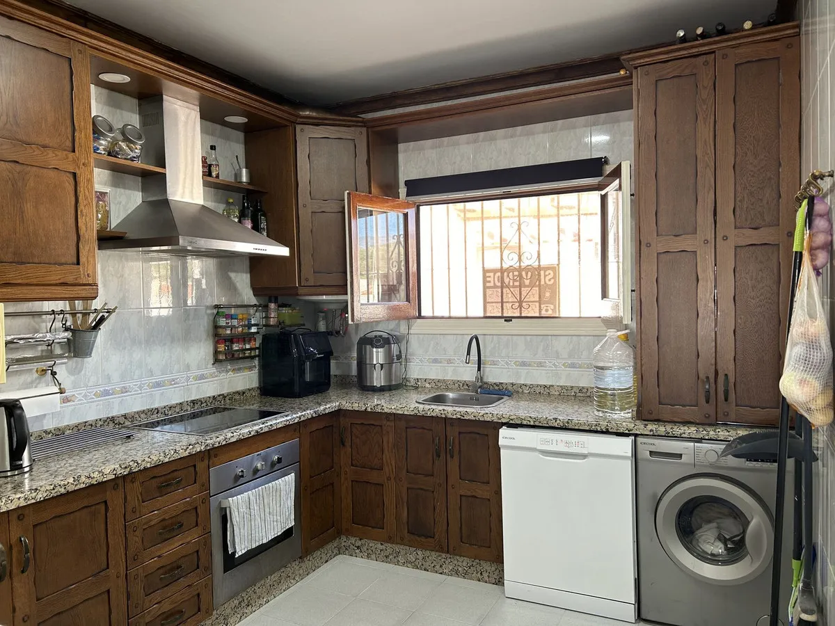 8ecea6ea-999d-43ba-a0f8-dab23ef0746f