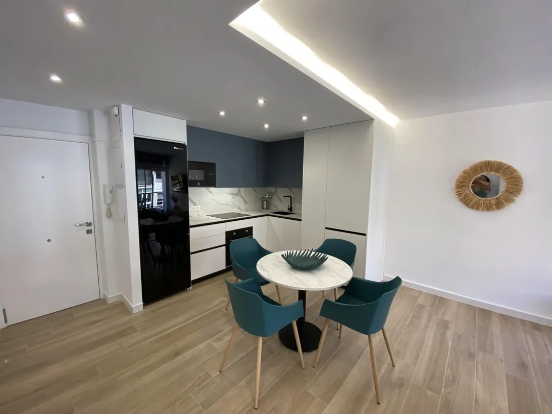 98cf30b3-cfe5-41e9-a3f9-5e000ec32821