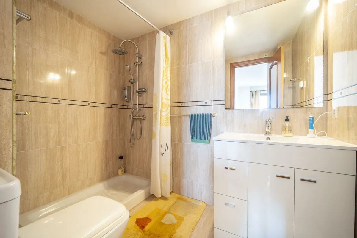 e4293d4a-1ea5-4570-b558-21630e64766d