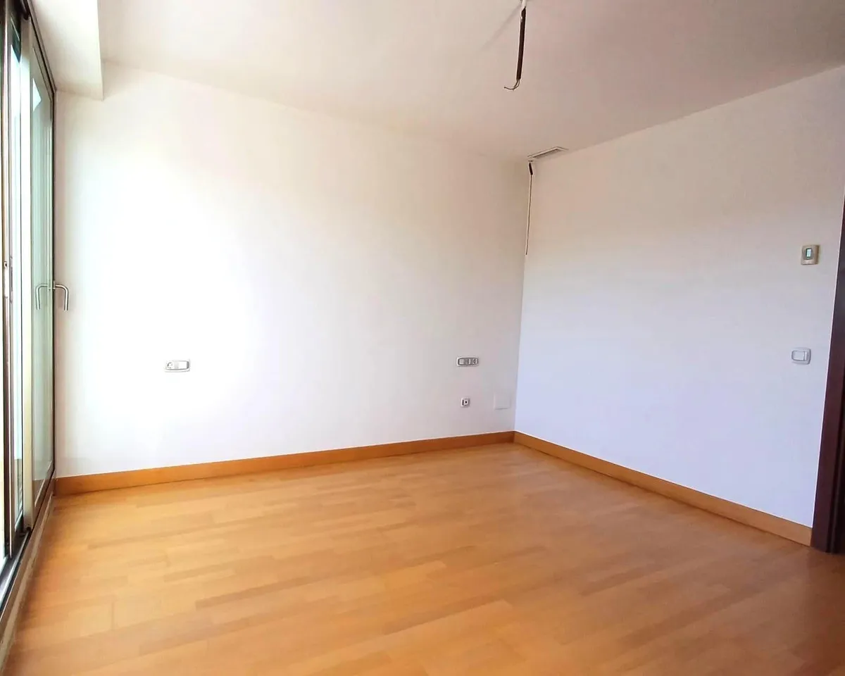 186f6543-a962-4102-b08b-76e690f24b78