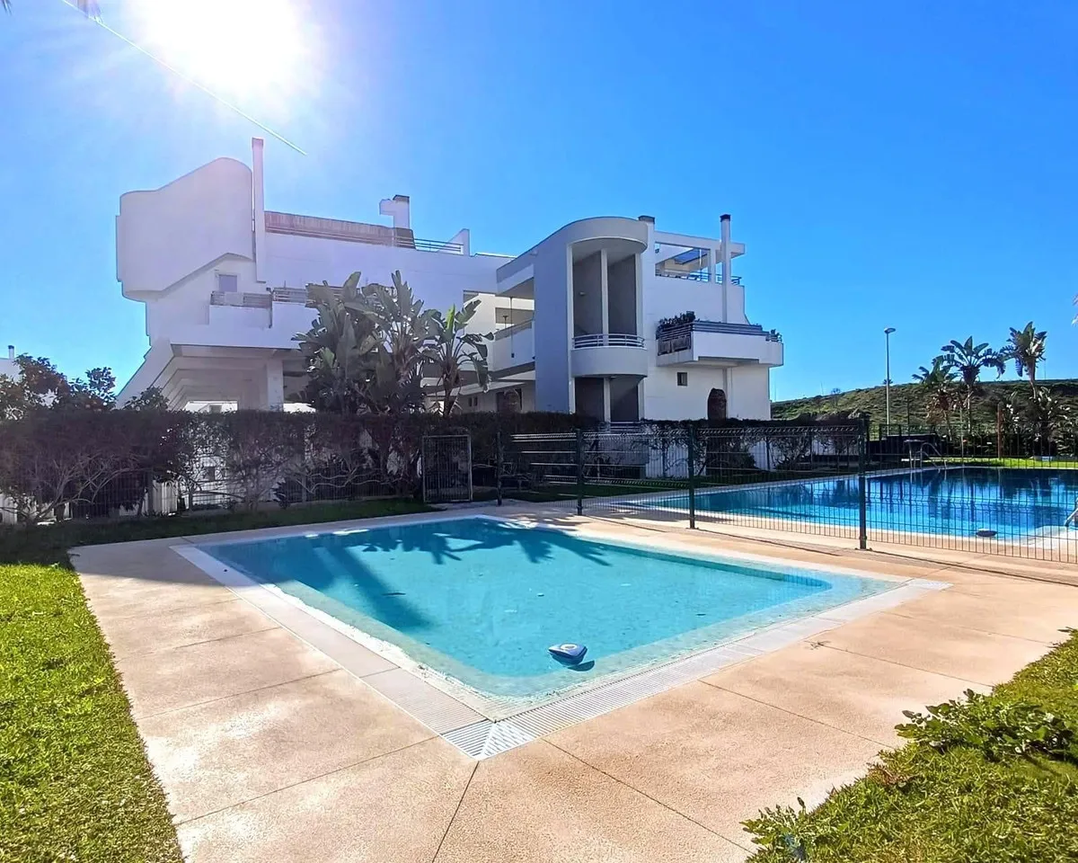 f7610803-b8eb-4934-aea7-46fe2fd3e6a5