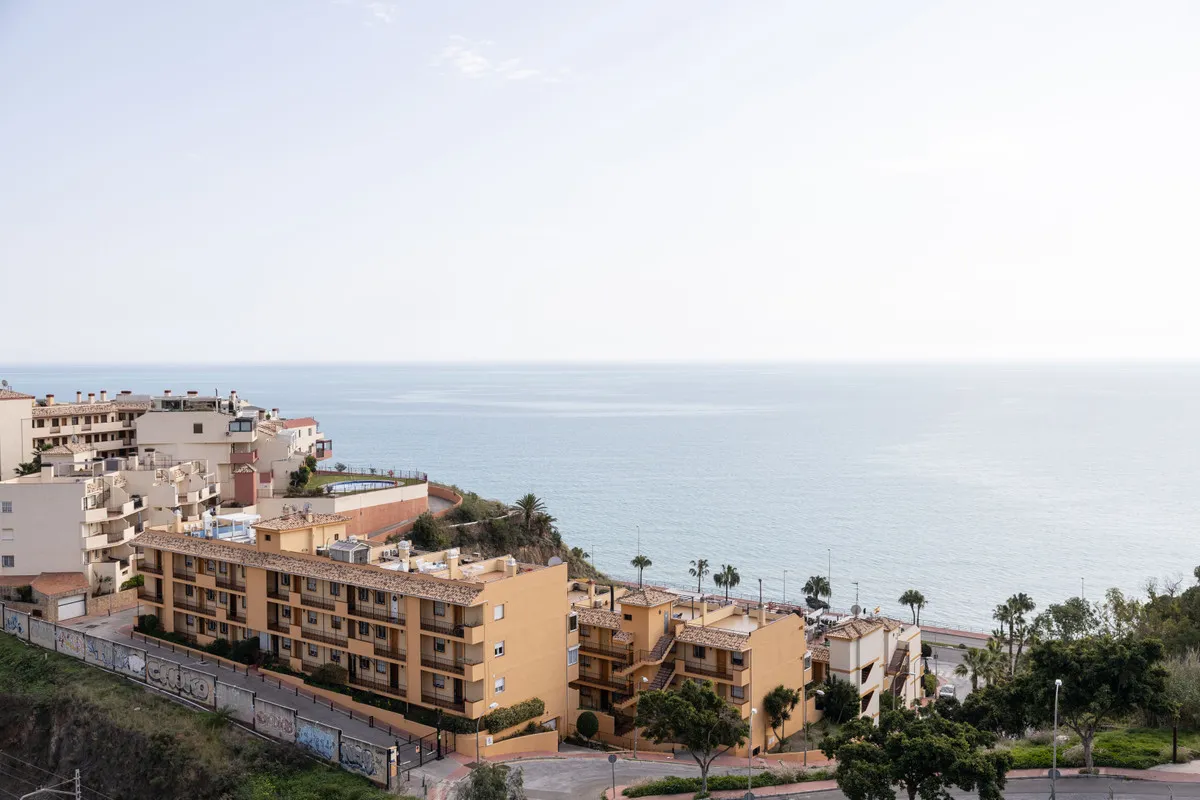 c81981e5-20f8-47be-98f6-2d65ca102886