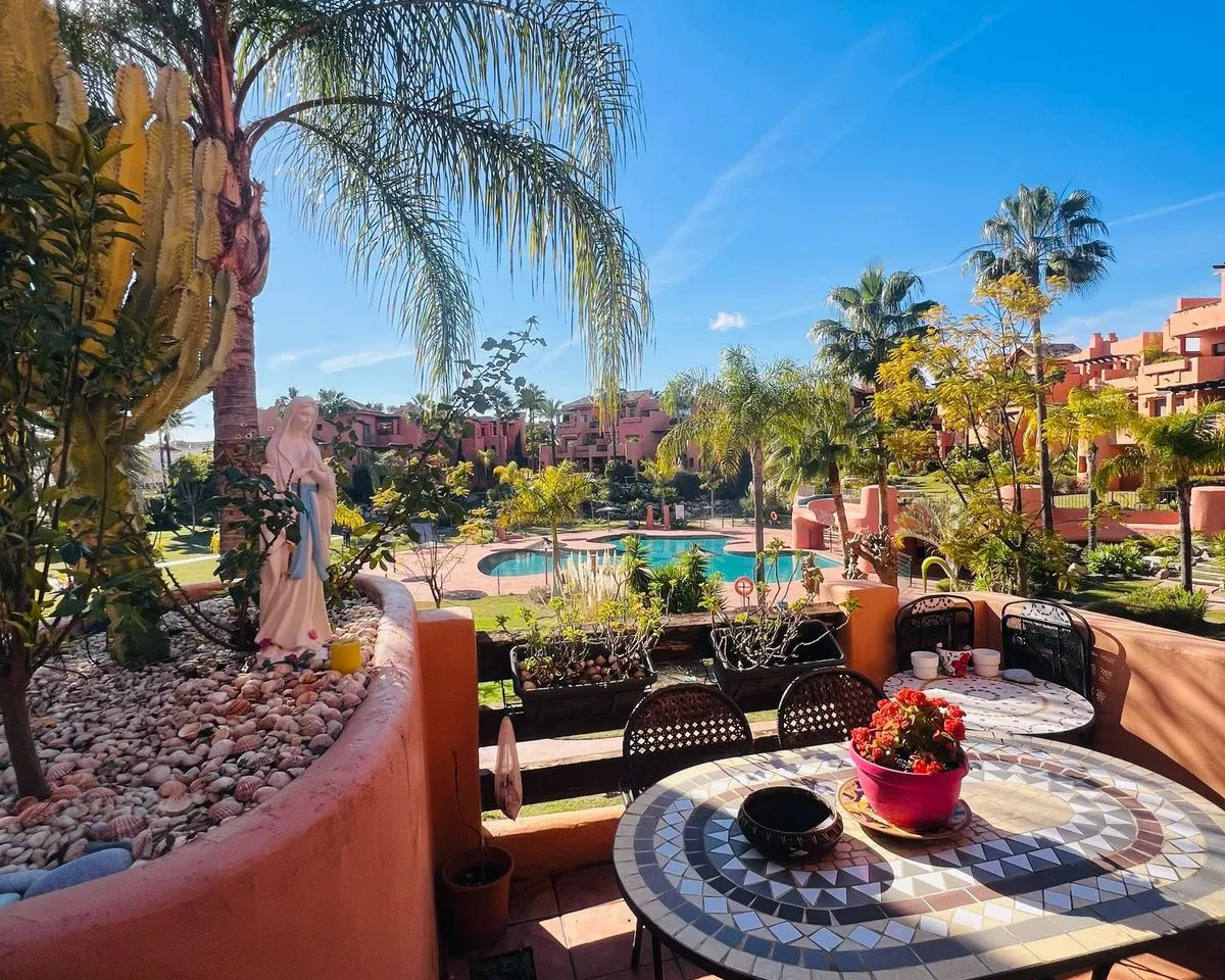 f0009262-4ed9-4795-8f49-ce2ed68b403b