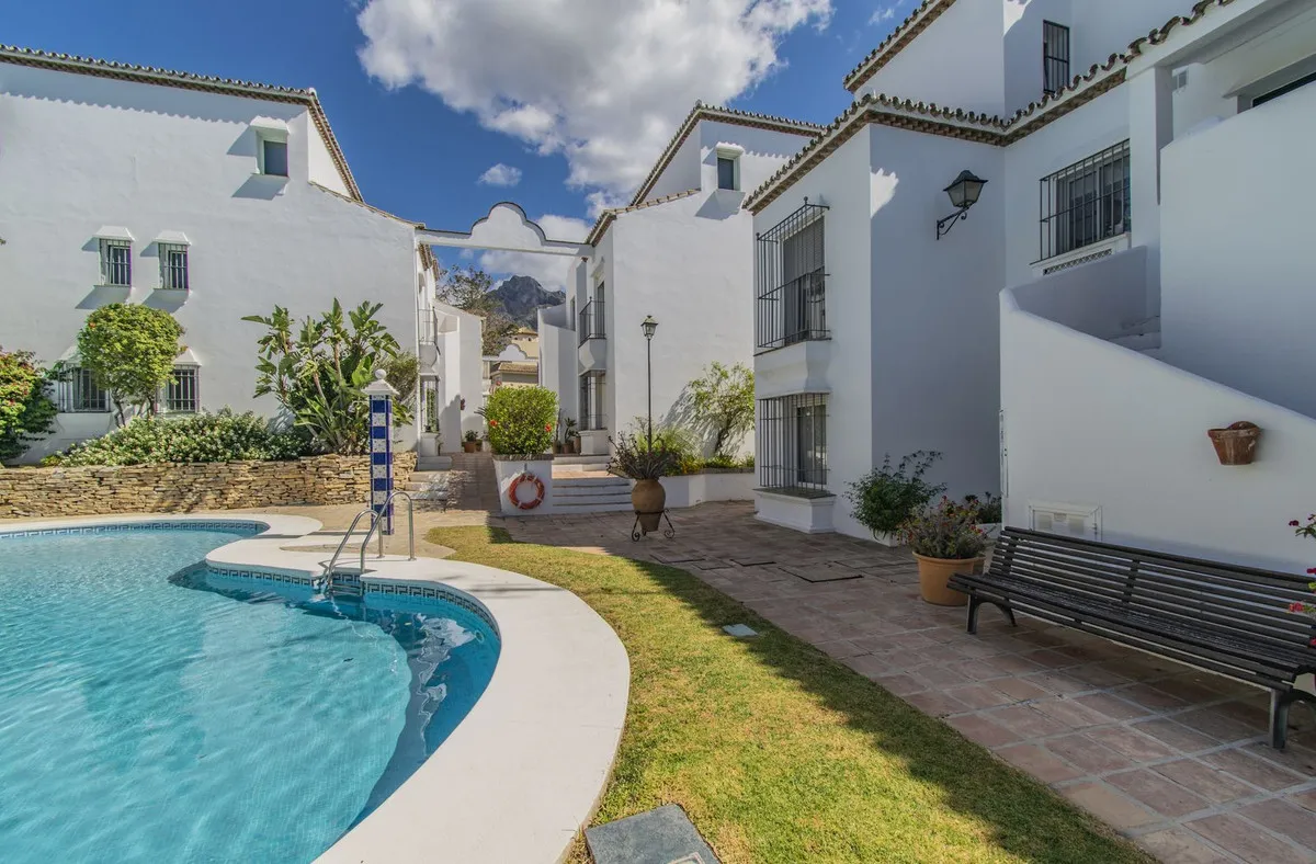 64dd5e0e-53bf-4b61-87aa-7dd75037f0a9