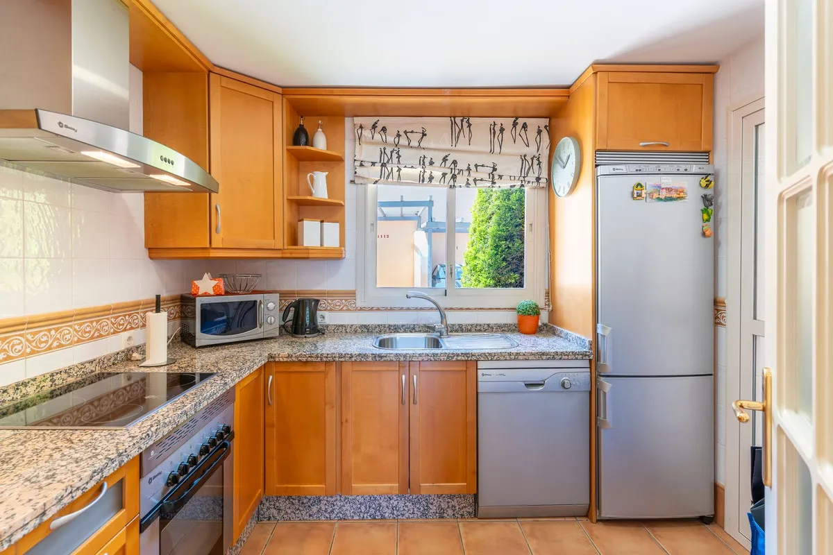 8a8cf90d-4950-4890-a23c-f06523afa02c