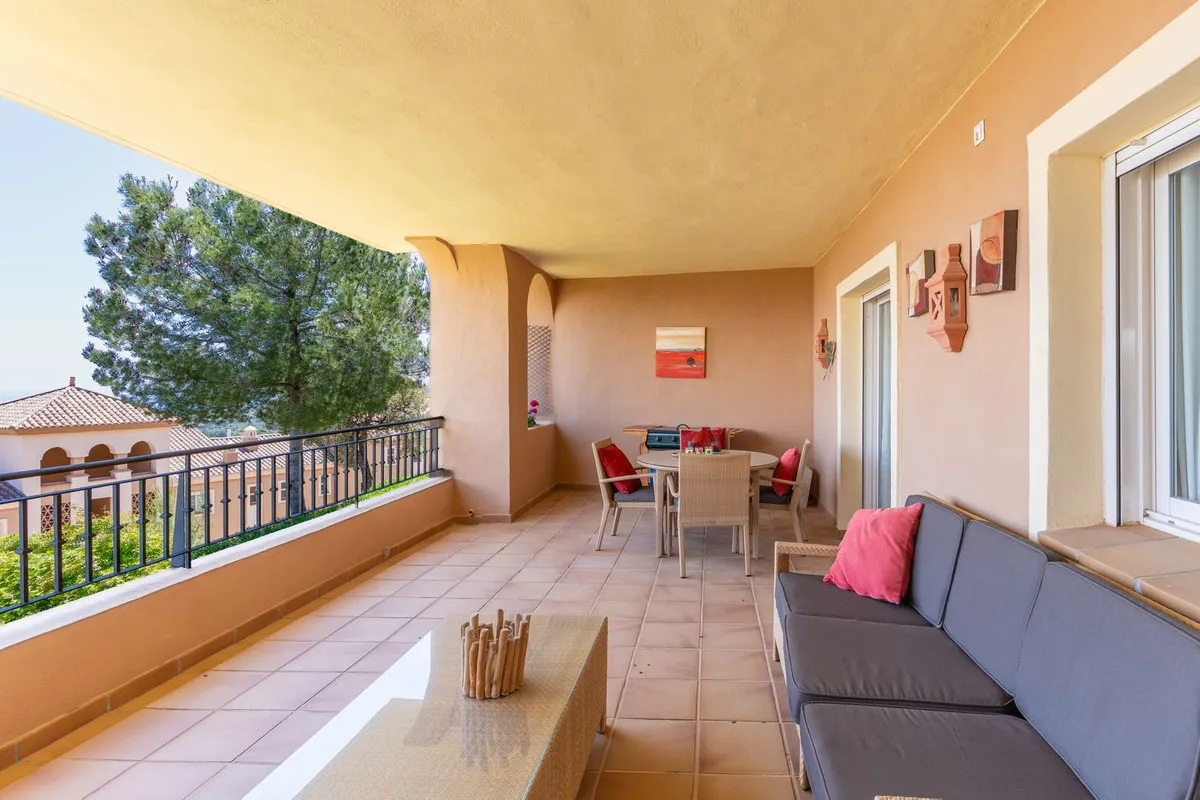 e74fb0ba-b618-415c-be4b-aff04134a190