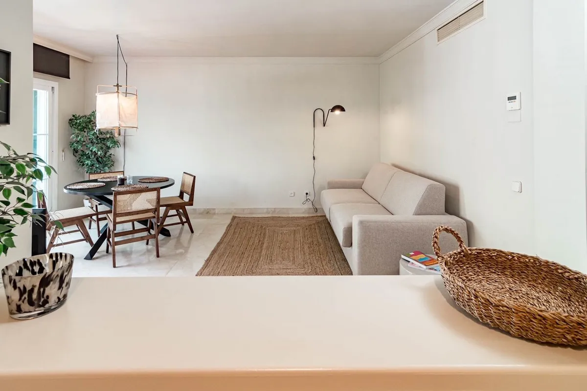 6d20d470-dc8f-4b86-8d92-ec724c9c0ede