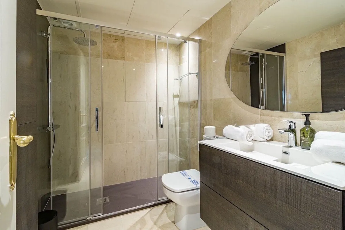 ab1b5f5f-0307-4f94-995b-837a10d3a772