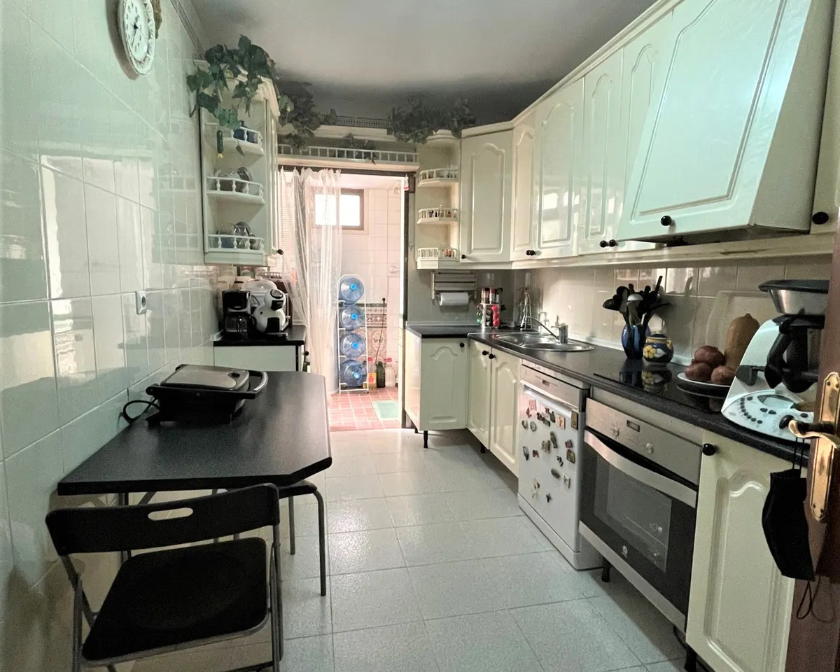 0abd5f9a-4656-4a17-8f66-1a5221958da2