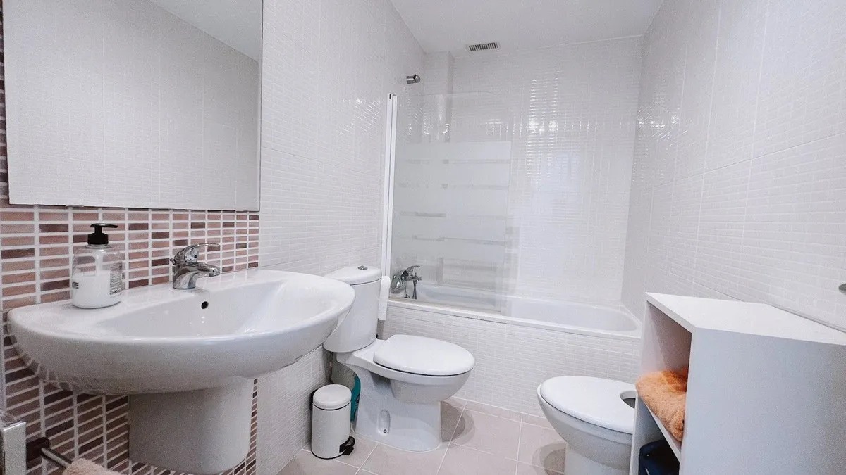 aac9bbd4-1f7e-451a-a747-4ea4a5f39943